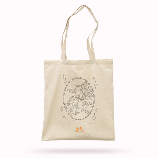 TOTE BAG COLOREABLE - DISEÑO COLIBRÍES + SET ACRÍLICOS MIYA DOBLE PUNTA 24 LÁPICES